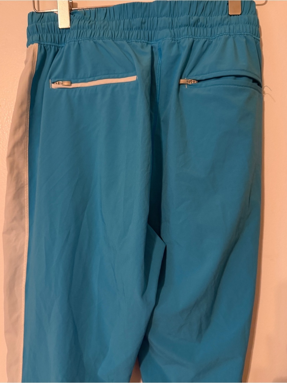 Lululemon Color blocked detail, blue, vacation, straight leg cut, mid rise waist - Picture 7 of 8